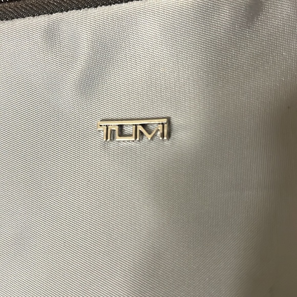 TUMI Bundle of 2 (1st Class Amenity Bags) Gray & Purple - Picture 13 of 13